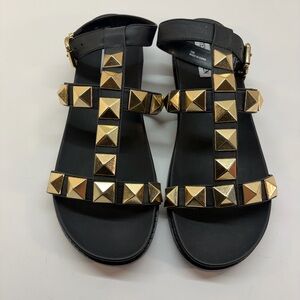 Steve Madden Women’s Low Platform Studded Sandals Black & Gold Strappy Size 10